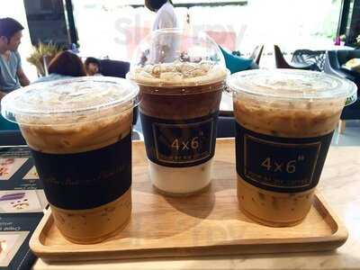 โฟร์ บาย ซิกซ์ คอฟฟี่