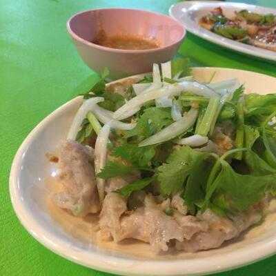 ร้านอาหาร จันทน์หอม