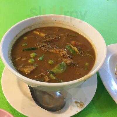 ร้านอาหาร จันทน์หอม