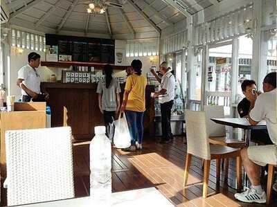 กาแฟดอยตุง (สาขาพระที่นั่งอนันตสมาคม)