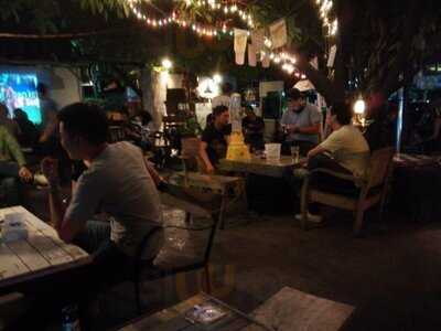 ปาร์คกิ้งทอยส์ผับแอนด์เรสเตอรองท์