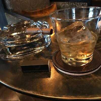 บัลโคนี่ เลาจน์ แอนด์ ฮิวมิดอร์