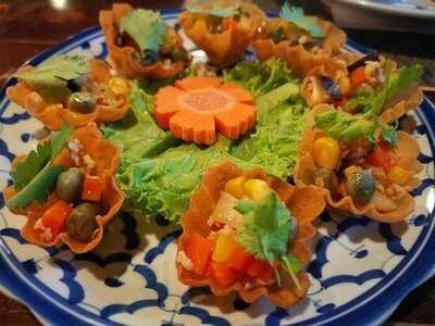 Ban Khun Mae Restaurant