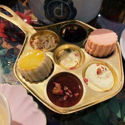 Divana Signature Cafe