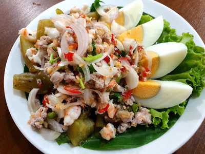 ร้านอาหาร ไก่ย่างเสือใหญ่