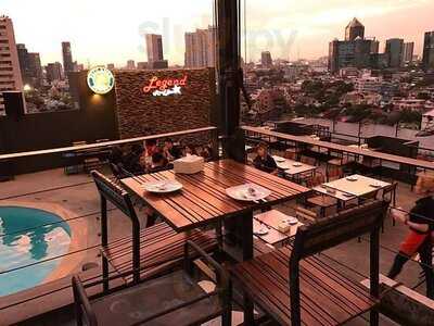 Legend Roof Bar