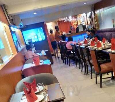 Bawarchi Indian Restaurant (soi 4)