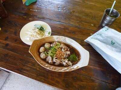 ก๋วยเตี๋ยวเรือเมย์