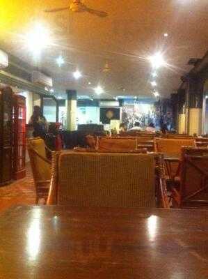 ไซด์วอล์คคาเฟ่