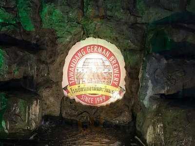 โรงเบียร์เยอรมันตะวันแดง สาขาเลียบทางด่วนรามอินทรา