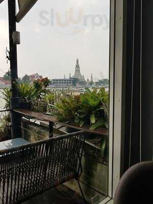 วีวี่เดอะคอฟฟี่เพลส