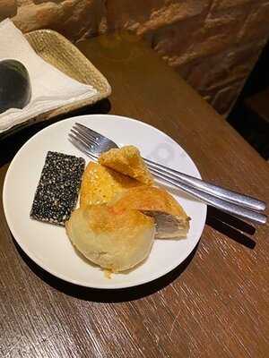 ดับเบิ้ล ด็อกส์ ทีรูม