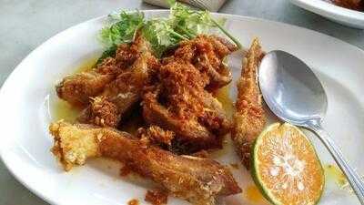 ร้านอาหาร ครัวบ้านโอ่ง