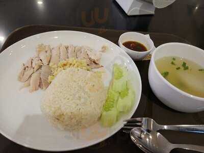 ฟู๊ดคอร์ท ศูนย์การค้าดิเอ็มโพเรียม