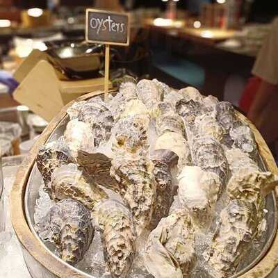 เดอะสแควร์ เรสเตอรองท์ โนโวเทล เเบงคอก แพลตินั่ม ประตูน้ำ