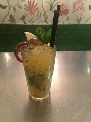 Le Cafe Des Stagiaires - Bangkok