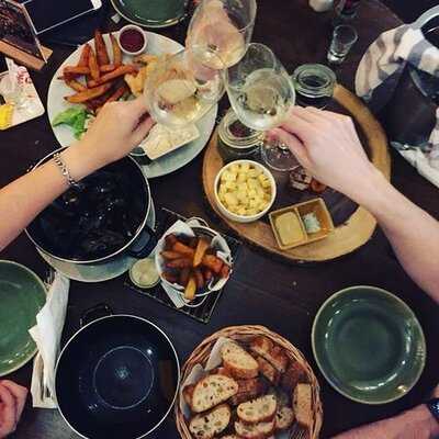 Le Cafe Des Stagiaires - Bangkok