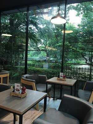 เดอะ คอฟฟี่ คลับ - ไวร์เลสโรด