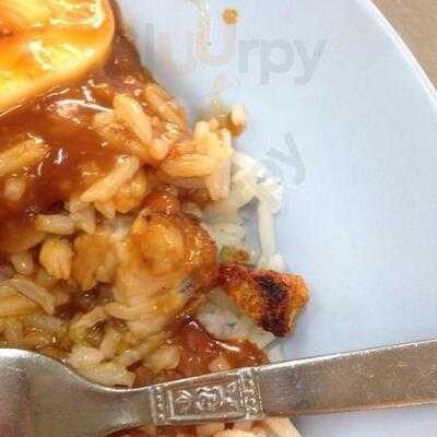 ธานี ข้าวหมูแดง-หมูกรอบ