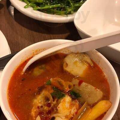 สมบูรณ์ ซีฟู้ด สาขา เซนทรัล เอ็มบาสซี่