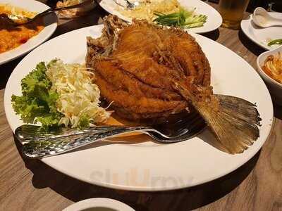 สมบูรณ์ ซีฟู้ด สาขา เซนทรัล เอ็มบาสซี่