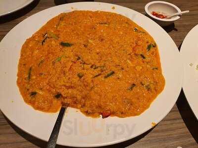 สมบูรณ์ ซีฟู้ด สาขา เซนทรัล เอ็มบาสซี่