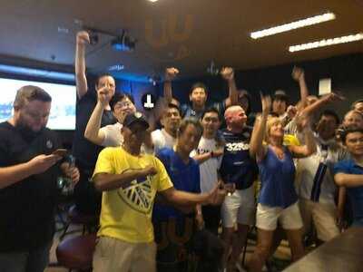 สปอร์ตบาร์และร้านอาหาร