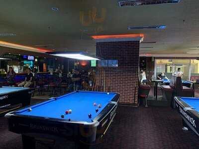 สปอร์ตบาร์และร้านอาหาร