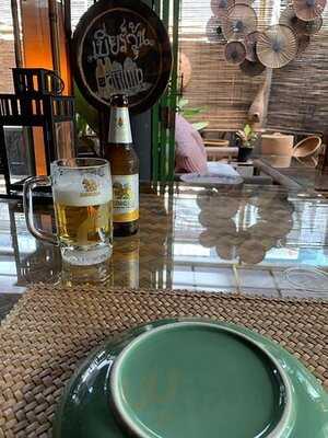 ร้านอาหารบาลีลาว