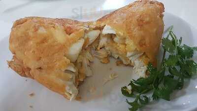 ร้านอาหาร เจ๊ไฝ