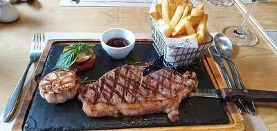 Wine Connection Deli & Bistro - K Village Sukhumvit 26