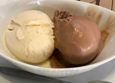 Wine Connection Deli & Bistro - K Village Sukhumvit 26