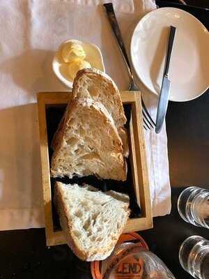 Blend Bistro & Wine Bar