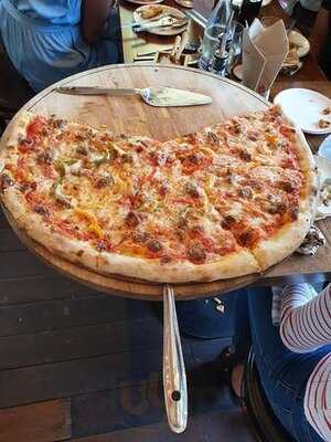 Cantina Pizzeria & Italian Kitchen