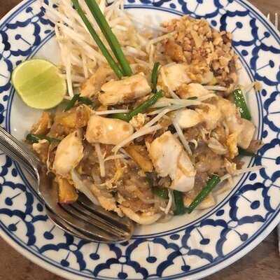 Na Chalong Eatery & Cafe