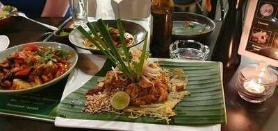 Boz Eatery & Chill Bar