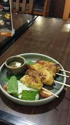 Boz Eatery & Chill Bar