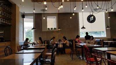 บอนชอน ชิคเก้น สาขา เอสพลานาด รัชดา