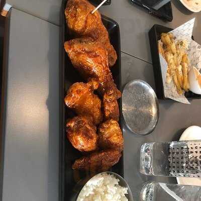 บอนชอน ชิคเก้น สาขา เอสพลานาด รัชดา