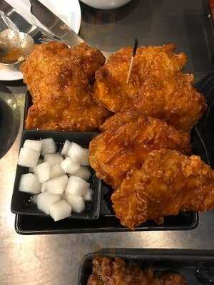 บอนชอน ชิคเก้น สาขา เอสพลานาด รัชดา