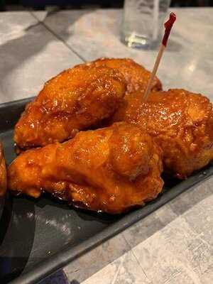 บอนชอน ชิคเก้น สาขา เอสพลานาด รัชดา