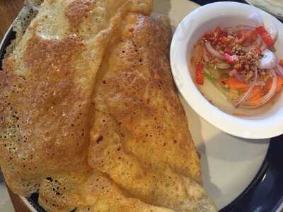 ร้านอาหารเวียดนาม เฮือนครูอ้อ