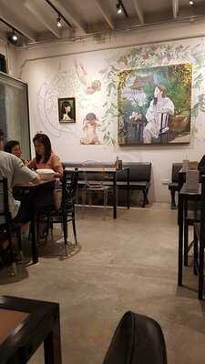 Nopparat Crusine And Gallery