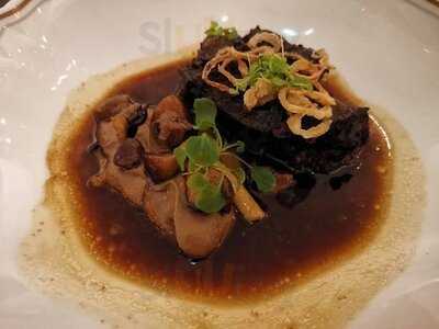 Lakorn European Brasserie