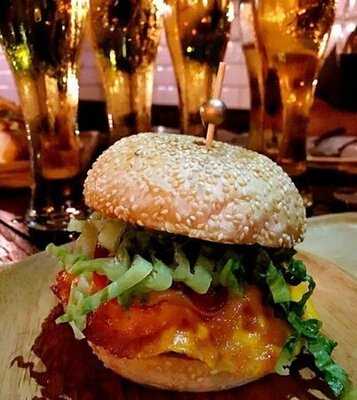 Roof 409 Bar & Bistro