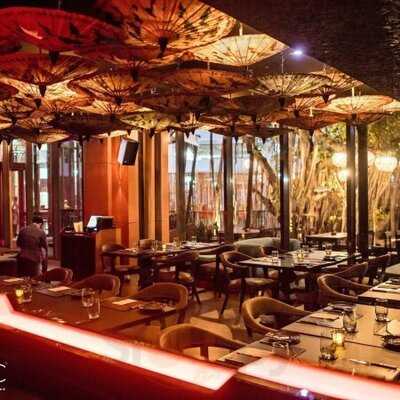 Oh Chic Social Bar & Eatery