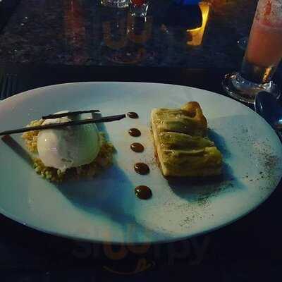 เดอะ รูฟ แกสโตร