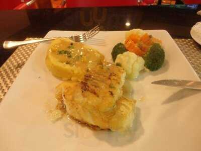 คอลินส์ กอล์ฟ บาร์