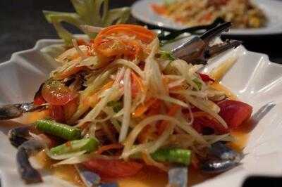 The Tree Gallery And Bistro