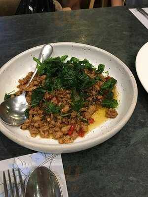 ป้อน คาเฟ่